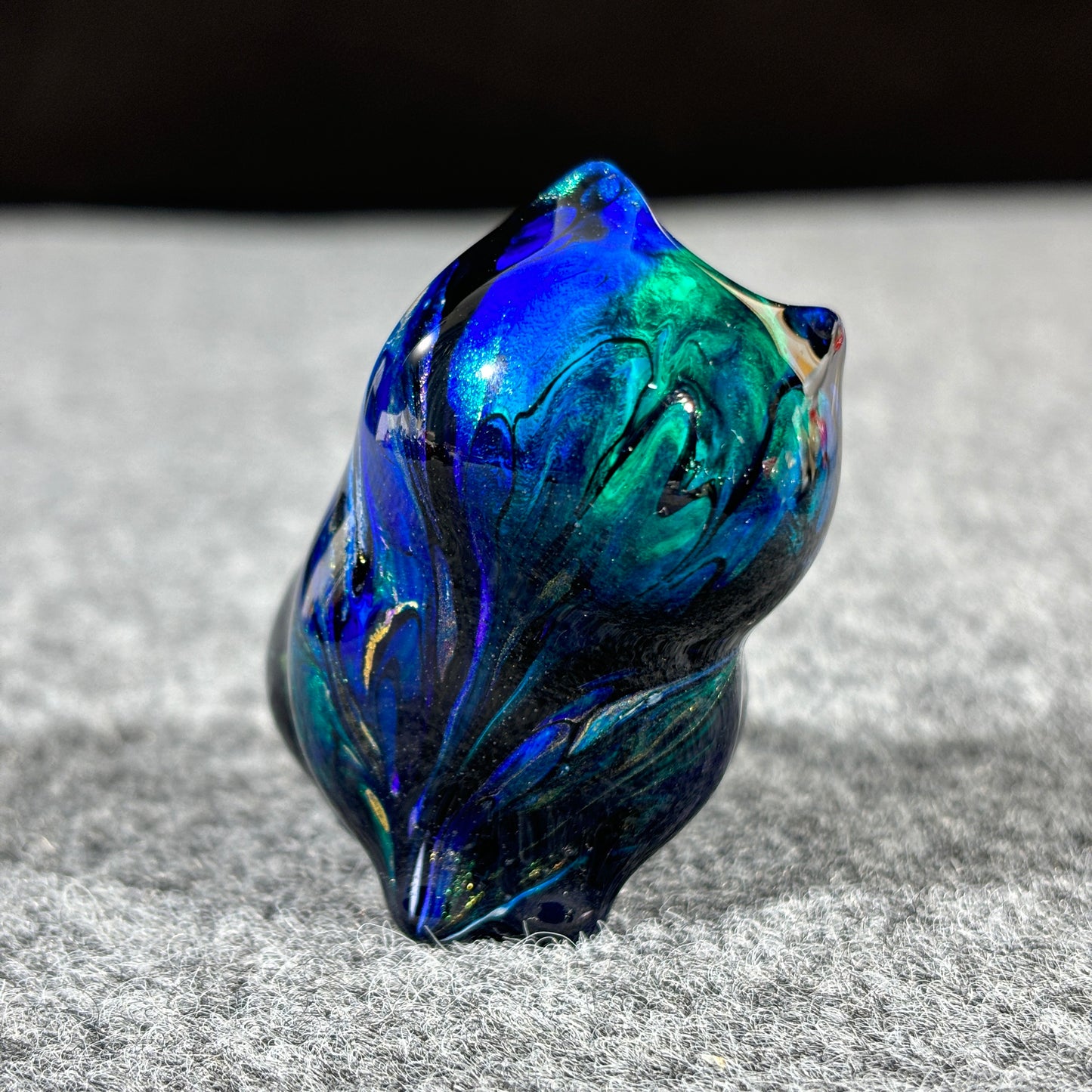 Green Blue Gold Black Fluid Painting Sitting Cat Figurine Home Decor