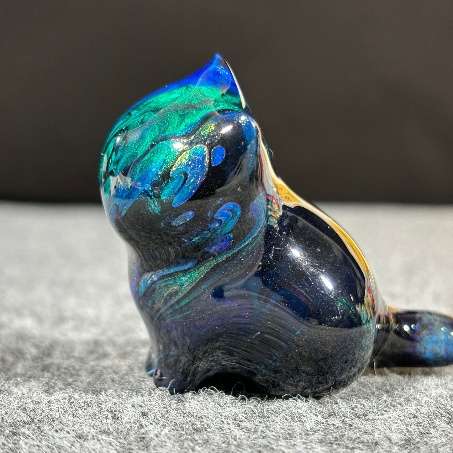 Green Blue Gold Black Fluid Painting Sitting Cat Figurine Home Decor