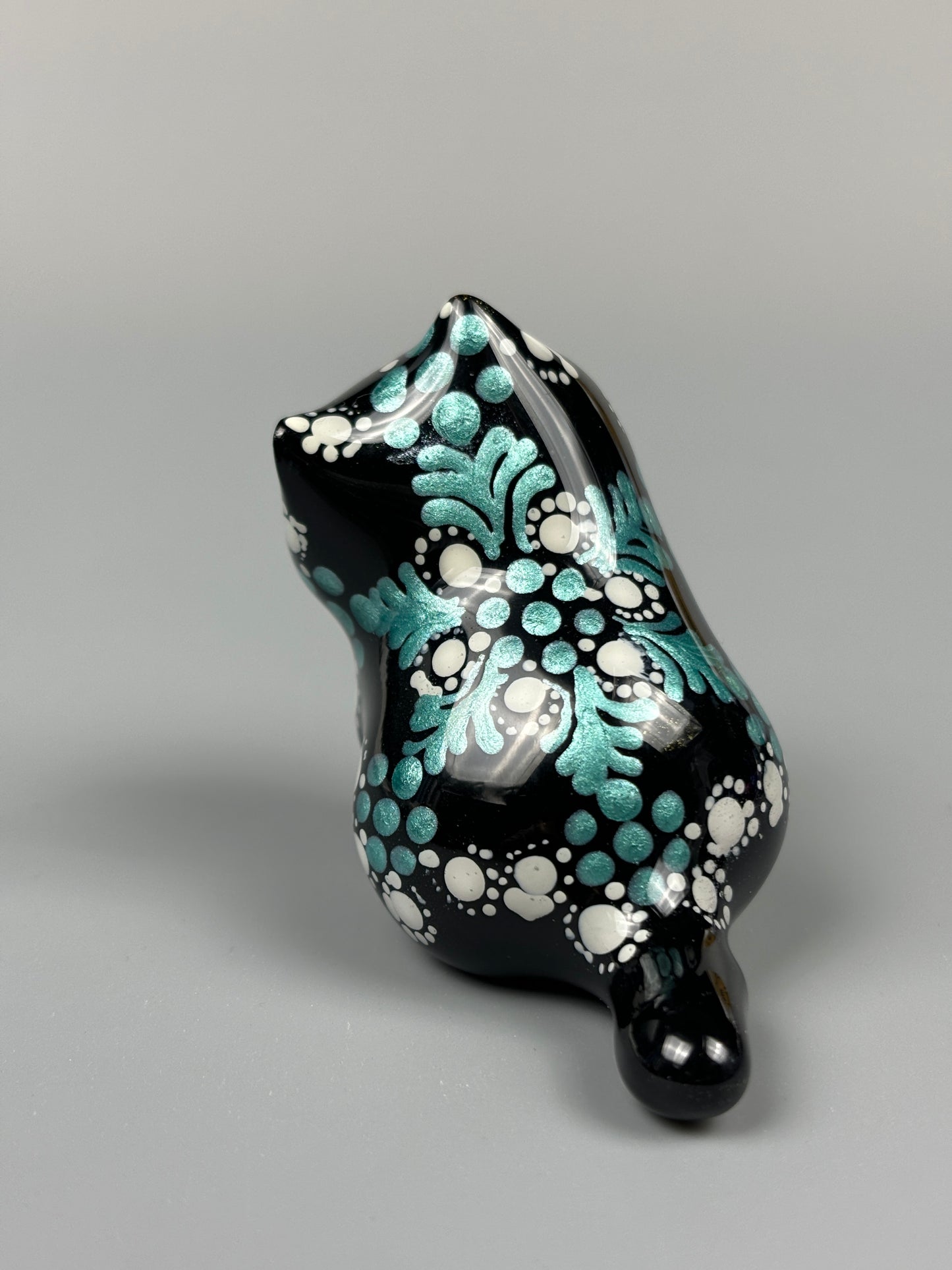 Green Black White Hand-Painted Sitting Cat Figurine Home Decor Gift