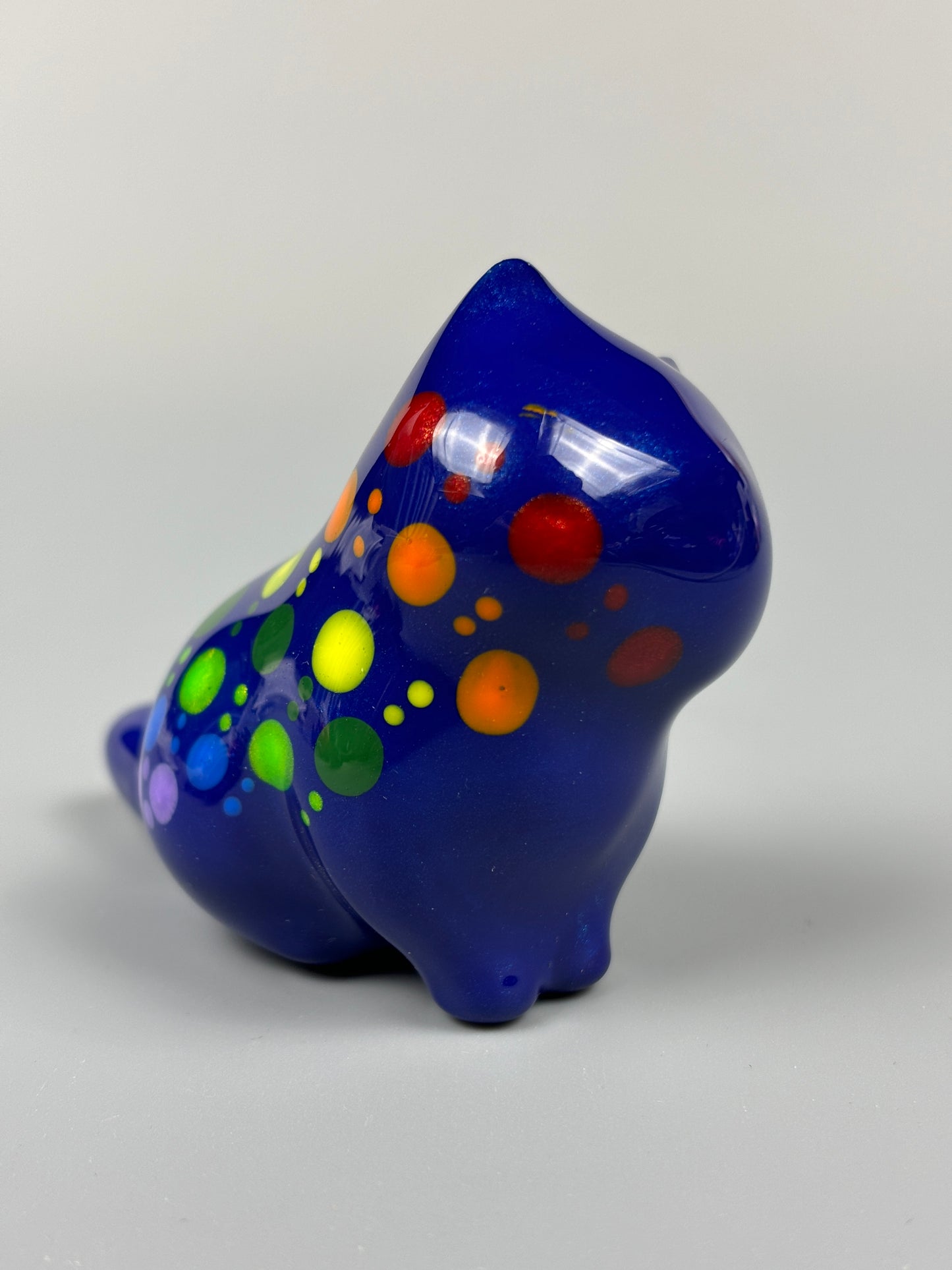 Multi-color Dots Hand-Painted Sitting Cat Figurine Home Decor Gift